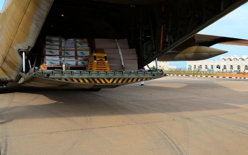 وصول أول طائرة إغاثة سعودية إلى العراق بحمولة 105 أطنان