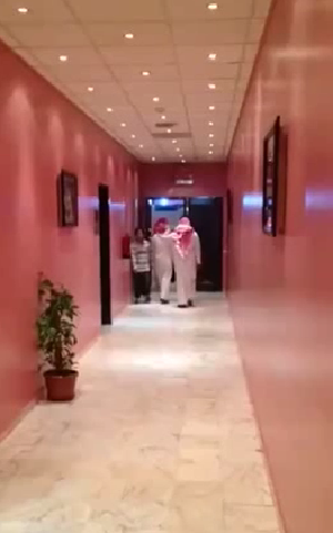 العناية المركزة بمستشفى حراء في مكة بلا مكيفات !