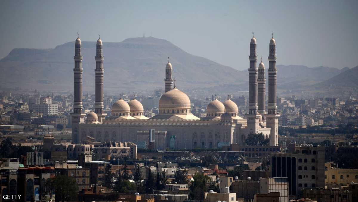 ميليشيات الحوثي الإيرانية ترتكب مجزرة مروعة بمسجد الصالح