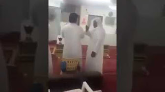بالفيديو.. مشاجرة داخل مسجد بسبب كرسي