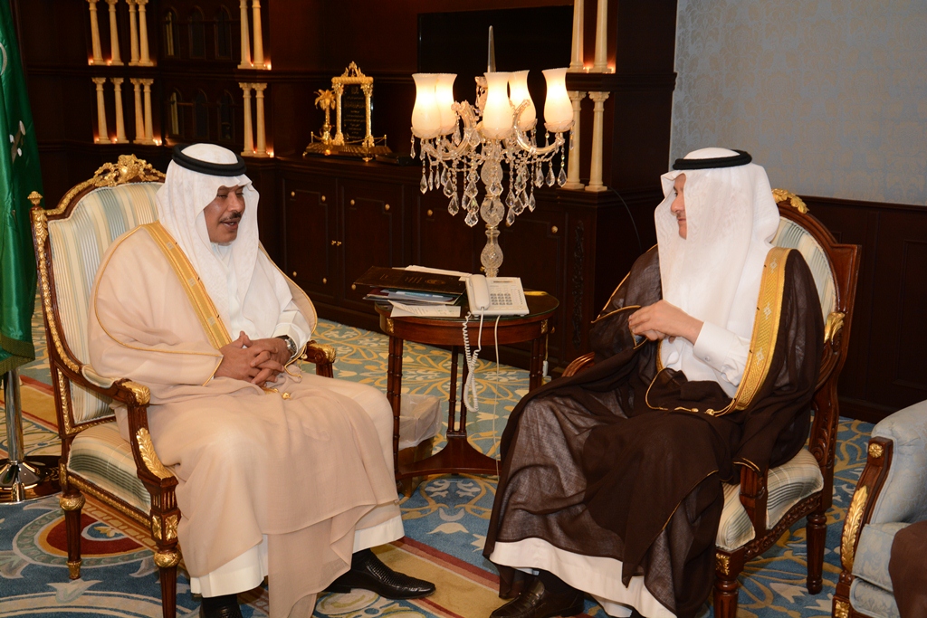 أمير #الباحة يلتقي وزير الزراعة لتحقيق بيئة زراعية آمنة