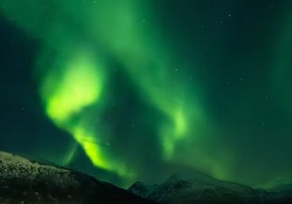 شاهد..  لقطات مذهلة للشفق القطبي من النرويج