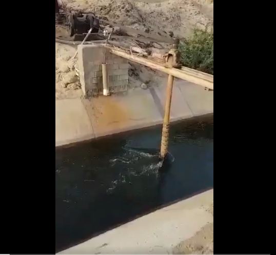 بالفيديو.. الإطاحة بالمتورطين ببيع مياه الصرف للمواطنين في جدة