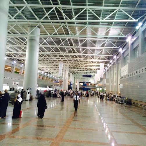 #عاجل.. فجوة في طائرة تؤخر إقلاعها من مطار الملك عبدالعزيز لدبي