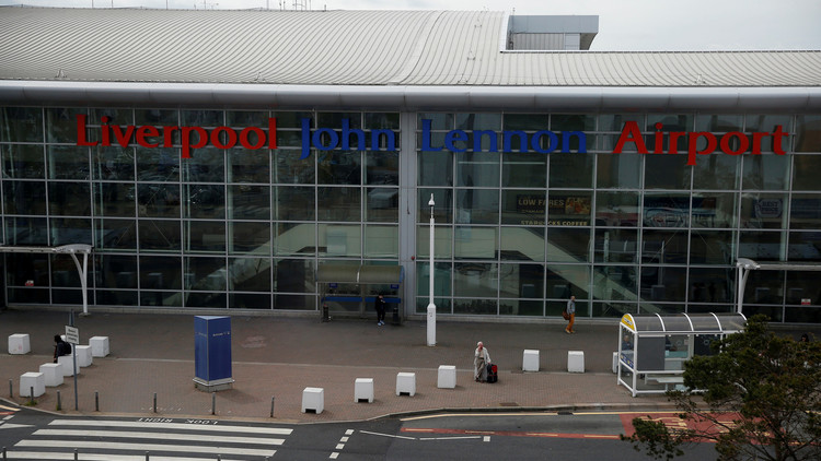 خطر “غير أمني” يخلي مطار جون لينون البريطاني