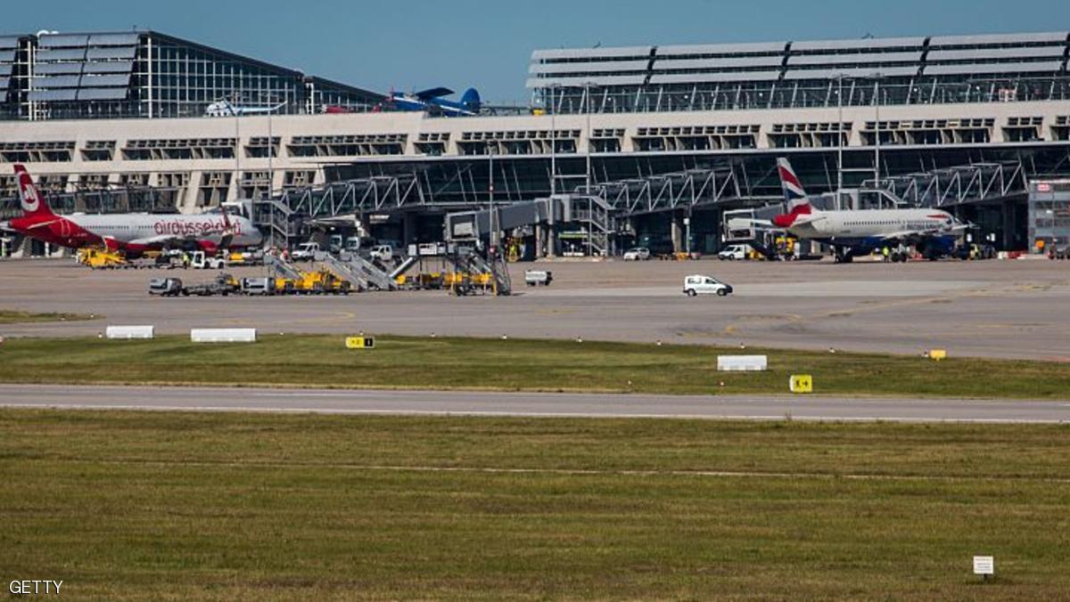 الاشتباه بقنبلة يعلق العمل بمطار شتوتغارت بألمانيا