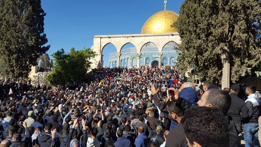 بالفيديو والصور.. انطلاق تظاهرة غاضبة من المسجد الأقصى احتجاجًا على قرار ترامب