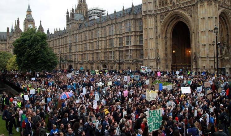 مظاهرات في لند بسبب خروط بريطانيا من الاتحاد الاروربي ‫(160725429)‬ ‫‬