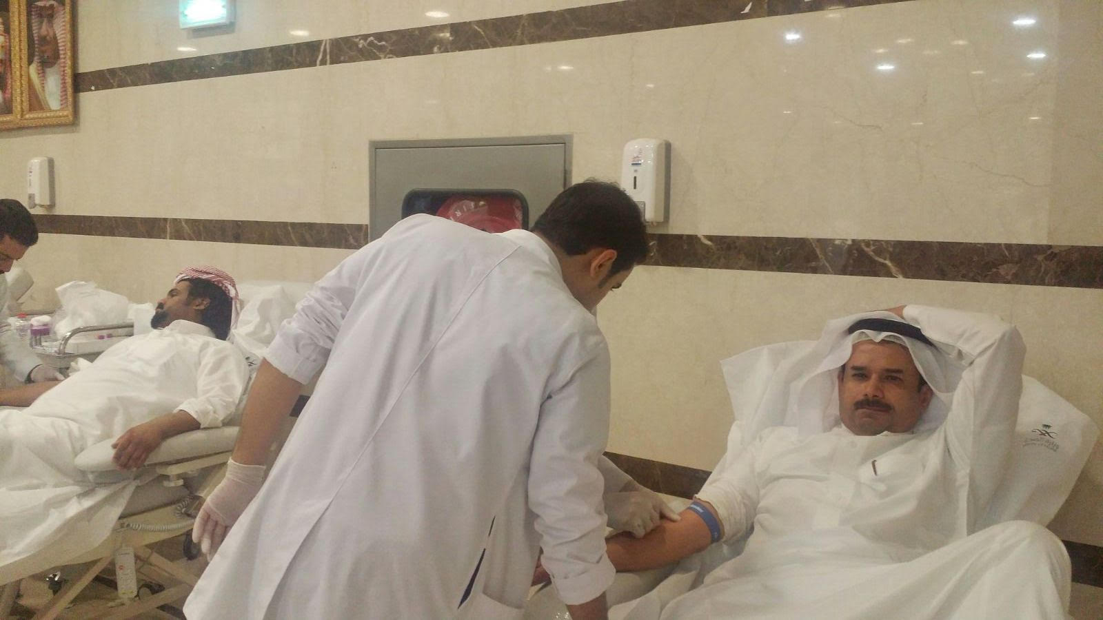 بالصور.. صحة #نجران تستقبل 460 متبرعاً بالدم