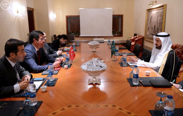 وزير التجارة والصناعة يجتمع مع وزير الاقتصاد التركي