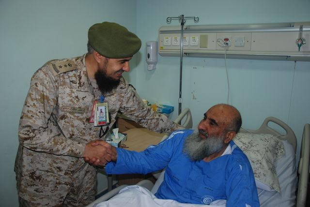 معايدة المرضى بمستشفيات القوات المسلحة بالجنوب ‫(1)‬ ‫‬