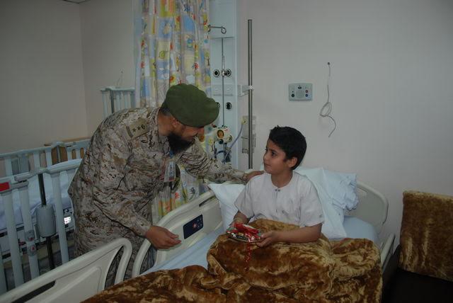 معايدة المرضى بمستشفيات القوات المسلحة بالجنوب ‫(371034527)‬ ‫‬