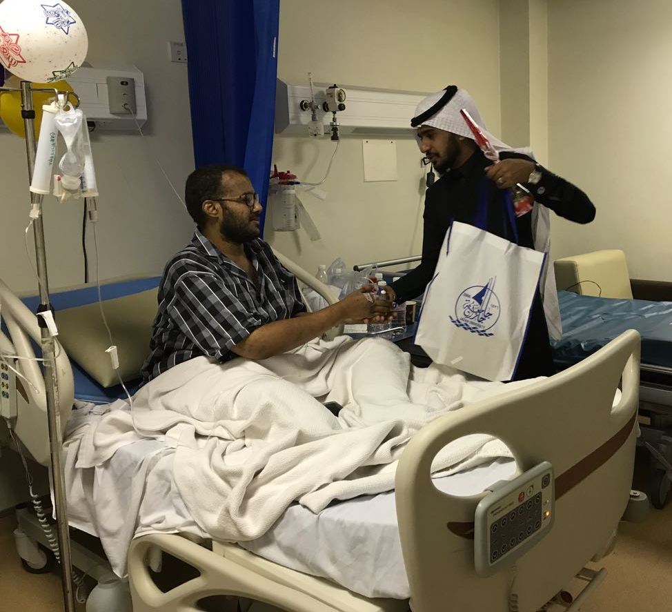 بالصور.. جامعة جازان تعايد مرضى مستشفى الأمير محمد بن ناصر