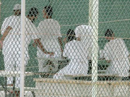 البنتاجون ينقل المعتقلين القحطاني وحمود إلى السعودية