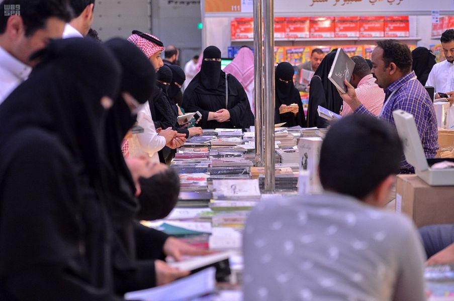 بالصور.. 500 دار نشر عربية ودولية تثري الحراك الثقافي في معرض الرياض الدولي للكتاب