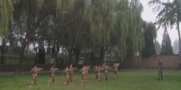 مركز تدريب عسكري في الصين لعلاج الأطفال المدمنين على الإنترنت