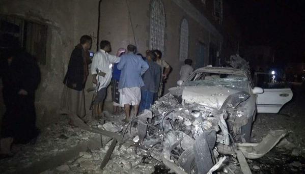 انفجار سيارة مفخخة خلف المستشفى العسكري بصنعاء