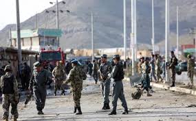 مقتل 8 من رجال الأمن بالقرب من قاعدة أميركية في أفغانستان