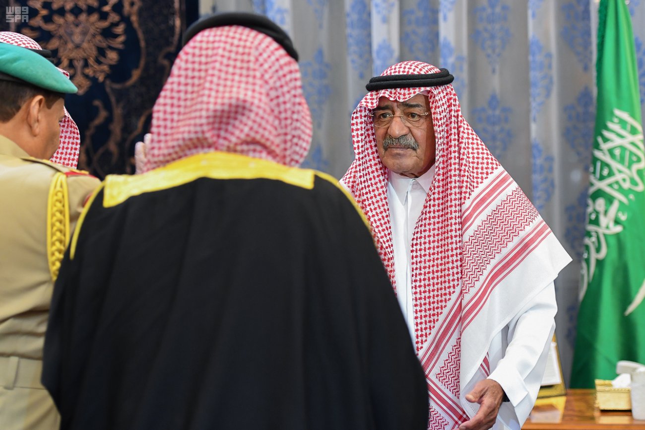 لليوم الثالث.. مقرن بن عبدالعزيز يستقبل المعزين في وفاة ابنه نائب أمير عسير