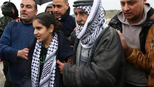 “إسرائيل” تفرج عن “ملاك” أصغر معتقلة فلسطينية