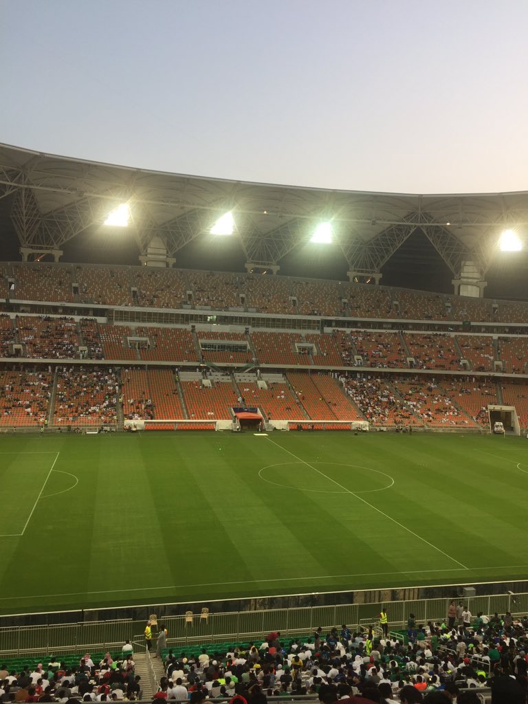 أزمة في ملعب الجوهرة قبل مباراة السعودية والعراق !