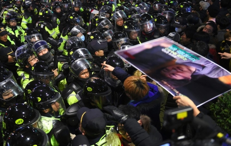 "مليونية" في كوريا الجنوبية تطالب باستقالة الرئيسة 6