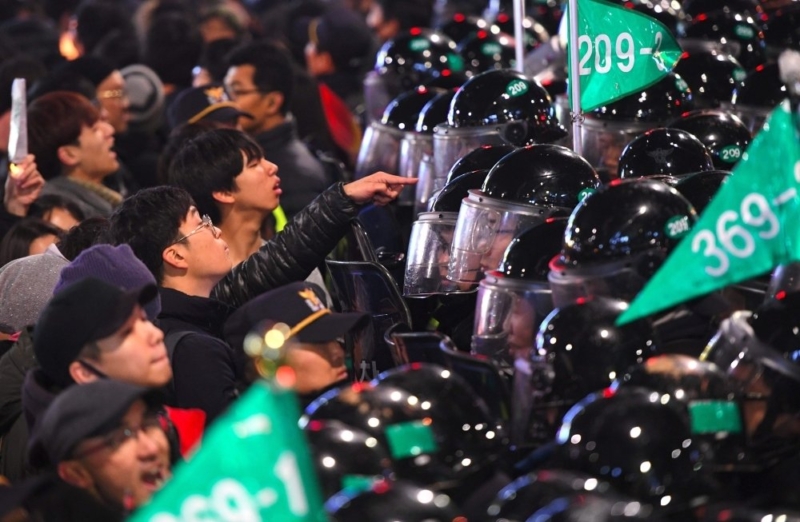 "مليونية" في كوريا الجنوبية تطالب باستقالة الرئيسة