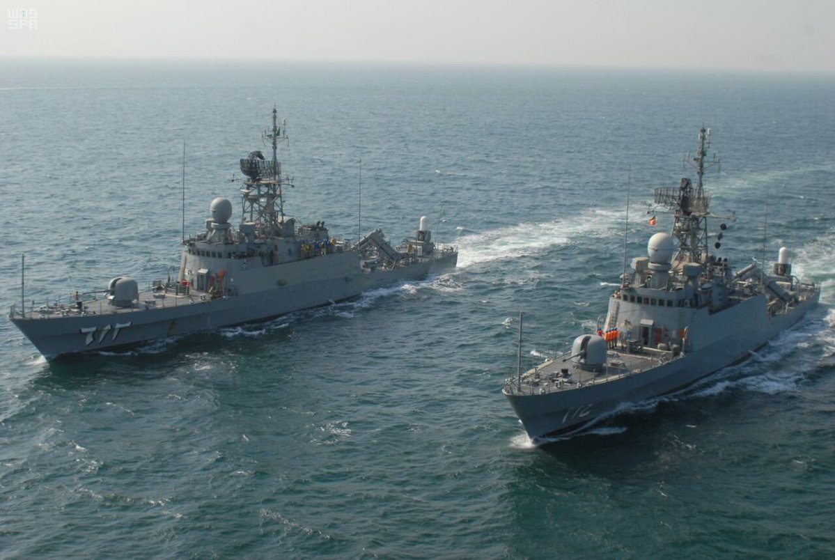 جسر 17 البحري للقوات السعودية والبحرينية يواصل مناوراته باستخدام الذخيرة الحية