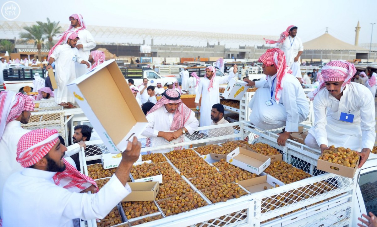 580 طنًّا في مهرجان تمور بريدة حتى اليوم