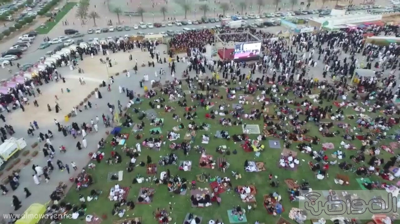 مهرجان ربيع الرياض كما بدا مساء اليوم الجمعه5