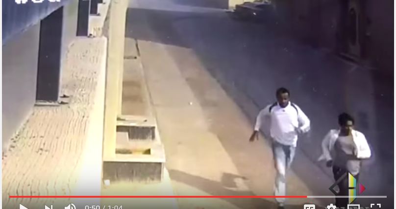 بالفيديو.. مواطن يطارد سارقيه ويضبط أحدهم
