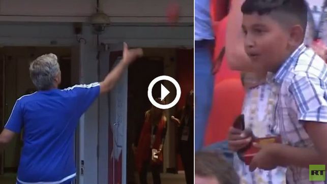 بالفيديو..مورينيو يستغني عن ميداليته الفضية لطفل من الجماهير