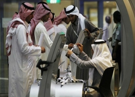 حقيقة صادمة.. نصف العاملون السعوديون رواتبهم 3 آلاف ريال