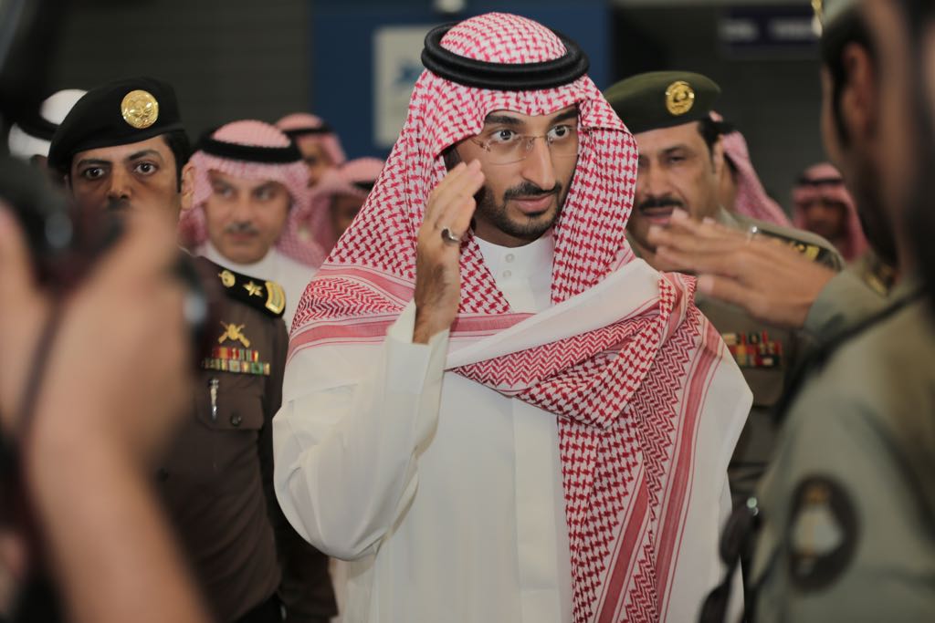 بالصور.. نائب أمير مكة يتفقد استعدادات مطار المؤسس لاستقبال الحجيج