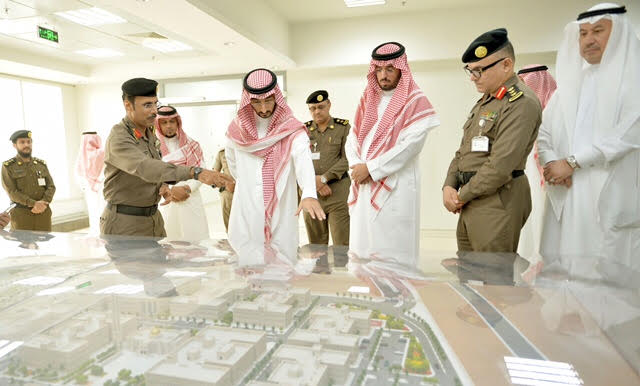 بالصور.. نائب أمير  مكة يقف على استعدادات مركز العمليات الأمنية في رمضان ‎