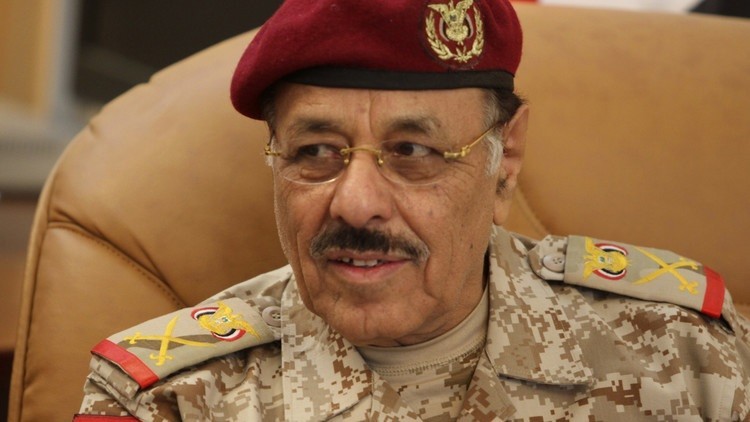 الحكومة اليمنية تشترط على المقاومين لميليشيا الحوثي بأن يكونوا تحت قيادتها