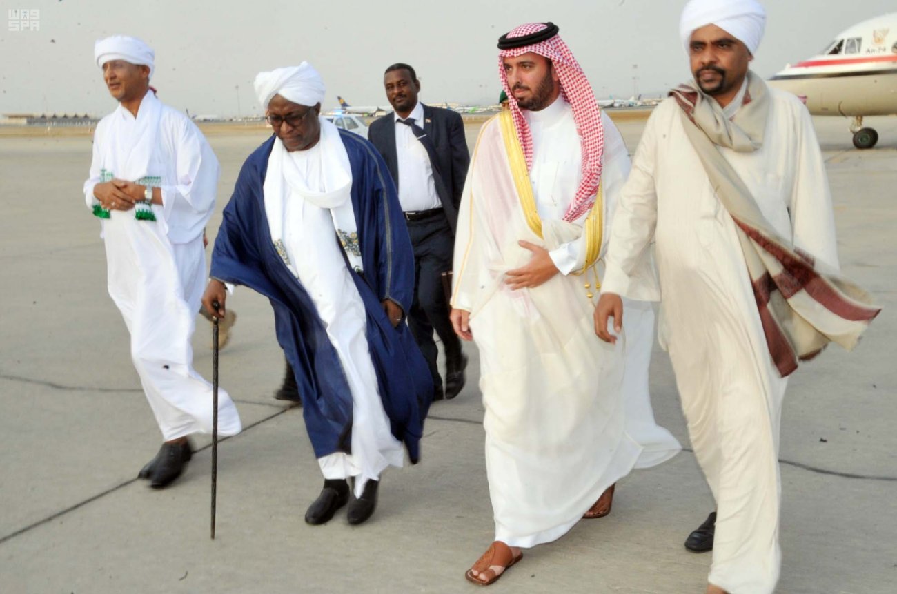 نائب رئيس السودان يصل جدة لأداء فريضة الحج