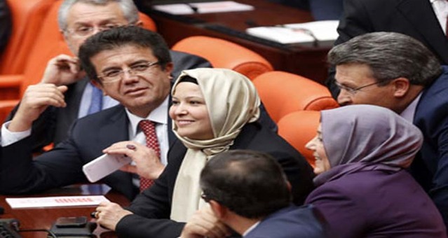 نائبات بالحجاب للمرة الأولى في البرلمان التركي منذ عام 1999