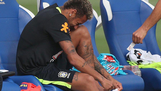 إصابة نيمار في تدريبات المنتخب البرازيلي