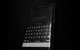 صورة “مُسربة” لهاتف “BlackBerry Venice” الجديد