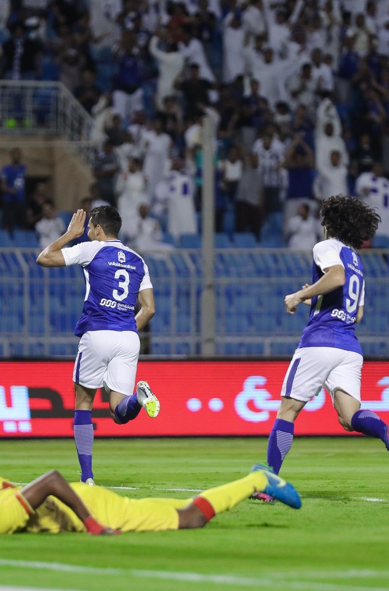 بالفيديو.. كارلوس إدواردو يُحرز أول الأهداف في مباراة الهلال والقادسية