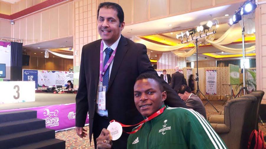 السعودي أصيل هوساوي يحصد ذهبية بطولة العالم لأثقال ذوي الاحتياجات
