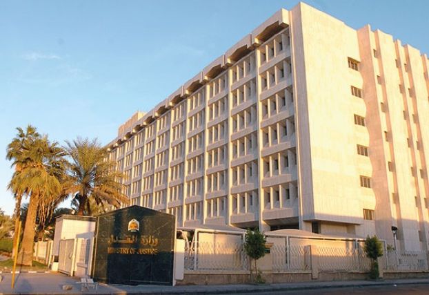 أهالي تنومة لوزير العدل: ننتظر زيادة أعداد القضاة والمبنى الحكومي
