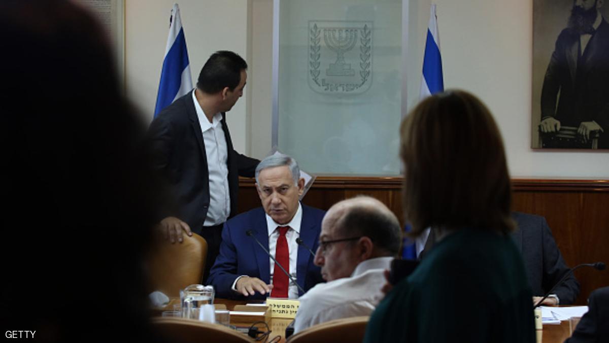 وزير إسرائيلي يصف حكومته بـ”المتطرفة”.. ويستقيل