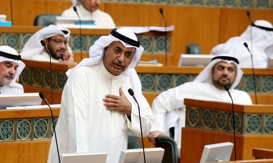 الكويت تدرس فرض ضرائب على الشركات