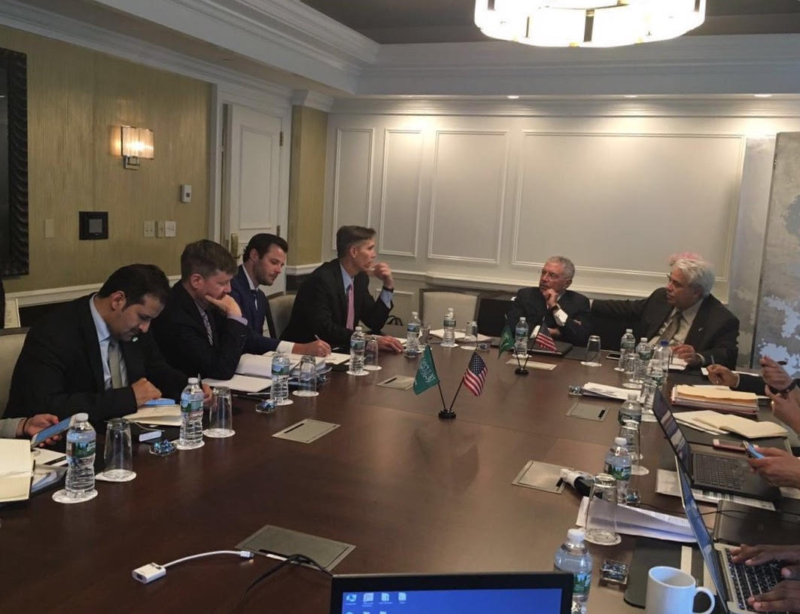 وزير التجارة والإستثمار يكشف عن لقاءاته مع شخصيات أمريكية عالية لبحث التعاون التجاري  ‫(1)‬ ‫‬