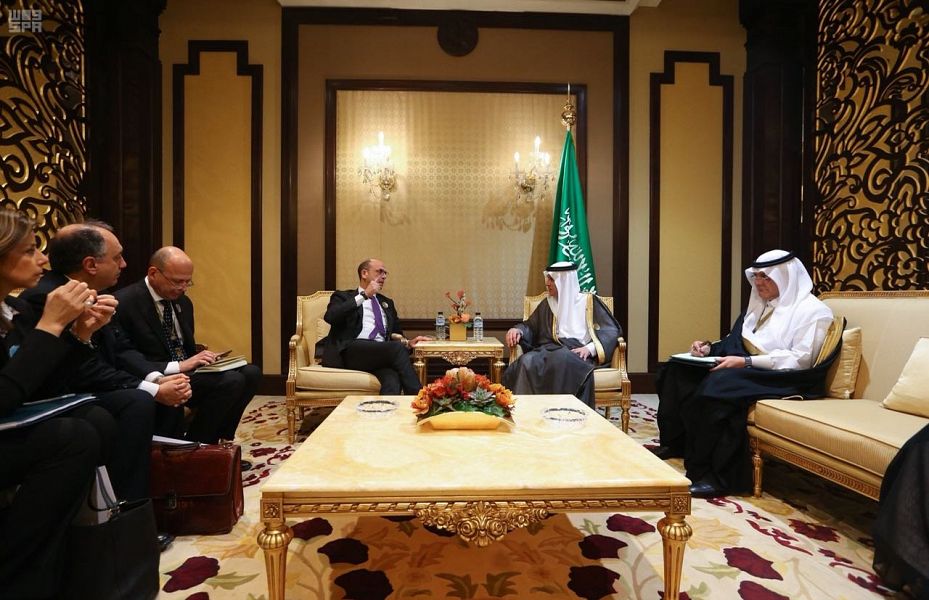 بالصور.. 8 لقاءات للوزير الجبير في الكويت مع عدد من وزراء الخارجية