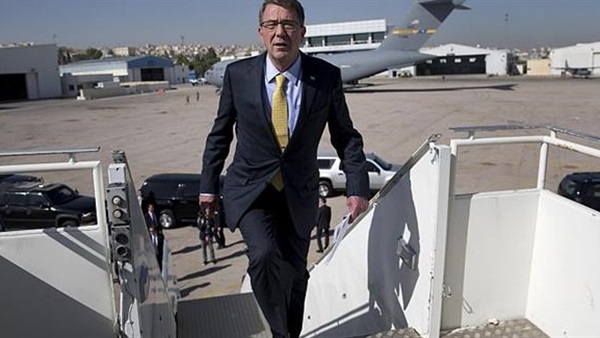 وزير الدفاع الأمريكي يصل العراق في زيارة مفاجئة