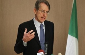 دبلوماسي إيطالي لأوروبا: حان الوقت لتثوروا ضد إيران