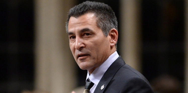 وزير كندي يتنحى عن منصبه للعلاج من الإدمان